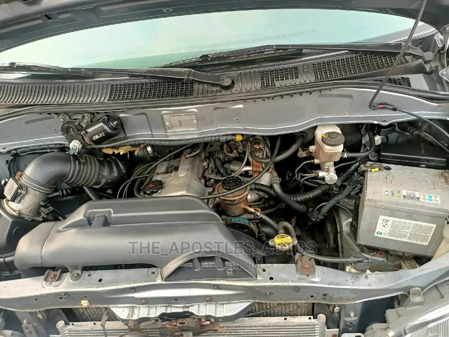 Toyota HiAce 2000 Grey