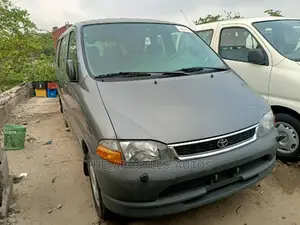 Toyota HiAce 2000 Grey