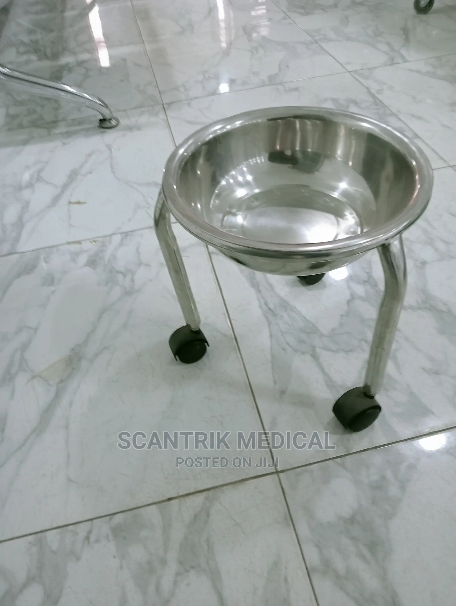 Portable Cleaning Kick Bucket