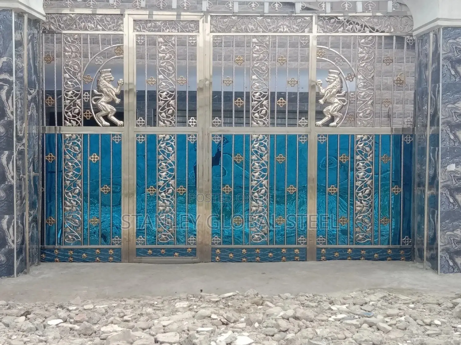 Stainless Gate With Designs