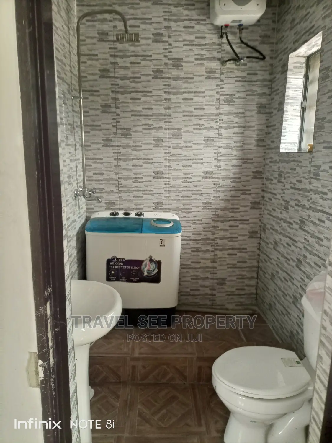 Furnished 3bdrm Bungalow in Peak Park Estate, Lakowe for sale