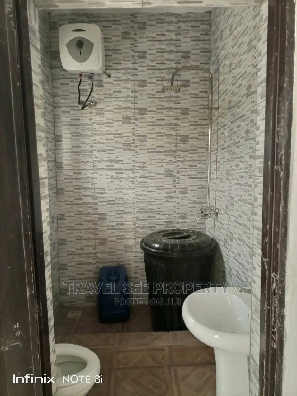 Furnished 3bdrm Bungalow in Peak Park Estate, Lakowe for sale
