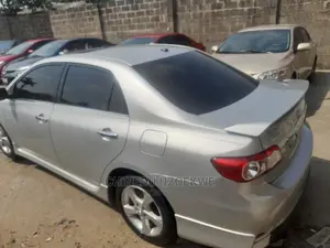 Toyota Corolla 2012 Silver