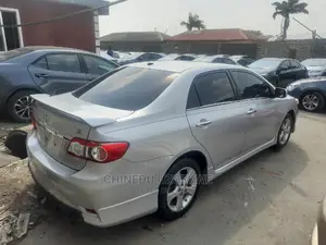 Toyota Corolla 2012 Silver