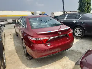 Toyota Camry 2016 Red