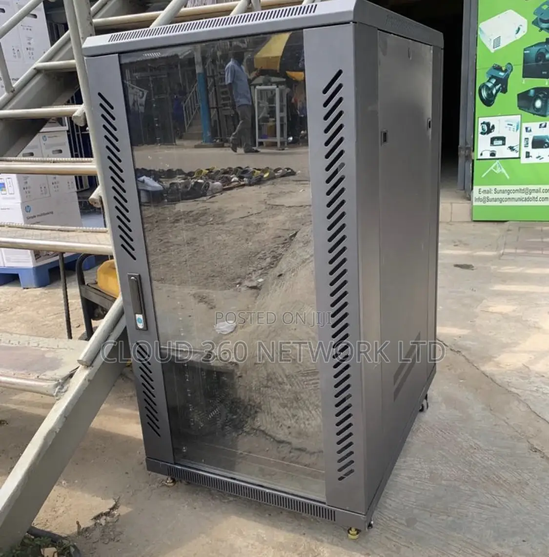 27u Rack 600 By 800