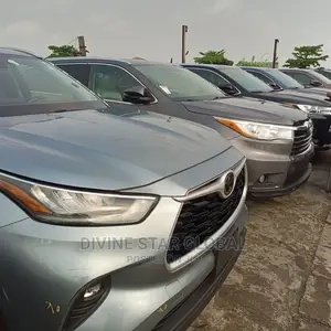 Toyota Highlander Limited AWD 2020 Gray