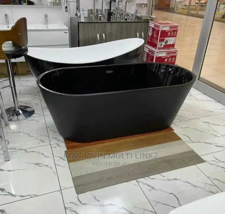 Black Matte Free-standing Bathtub