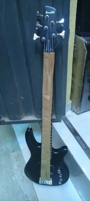 Ibanez 5srings Guitar