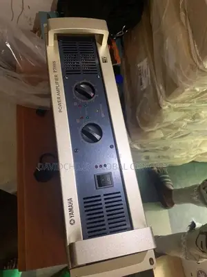 Photo - Model 7000 Yamaha Power Amplifier