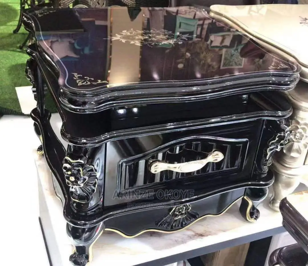 Foreign Dinning Table