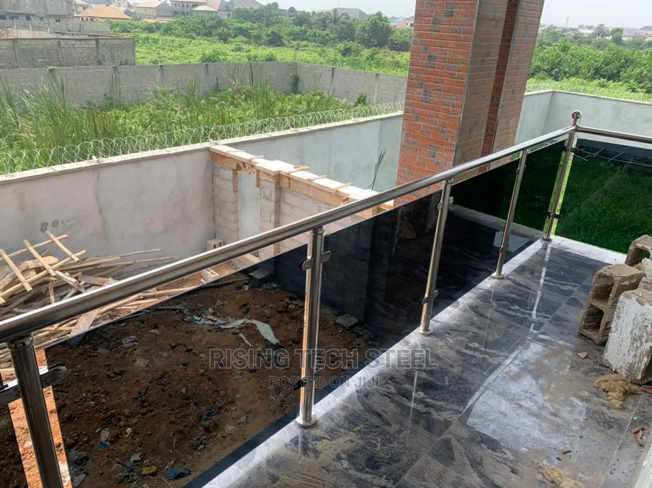 Stainless Handrail Black Glass Design