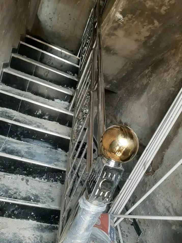 Stainless Handrail and Crystal Cumbi Lag Design