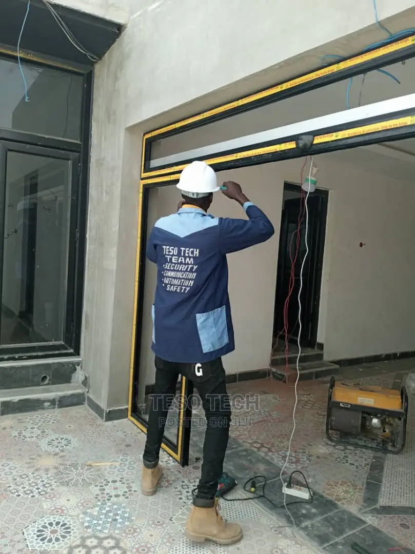 Automatic Sliding Door by Teso Tech