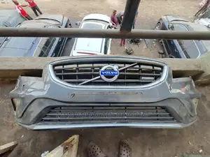 2013 Volvo V40 Front Bumper
