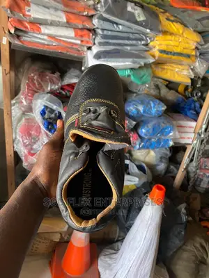 Armstrong Safety Shoe