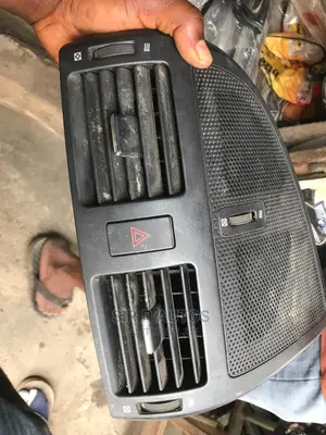 Center Vent for Toyota Avensis Is Available