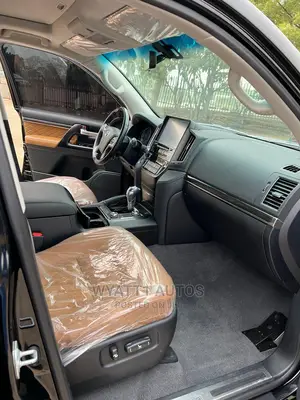 Toyota Land Cruiser 4.5 V8 VXR 2021 Black