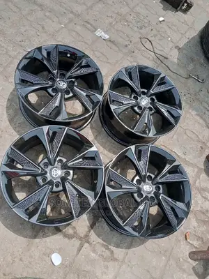 17inch Alloyed Rim Black!