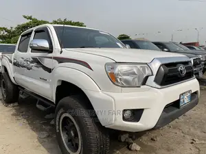 Toyota Tacoma 2012 White
