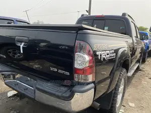 Toyota Tacoma Double Cab V6 Automatic 2009 Black