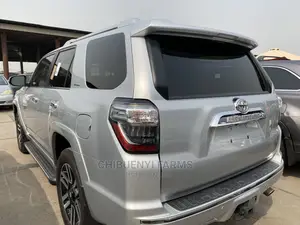 Toyota 4-Runner 2016 Silver