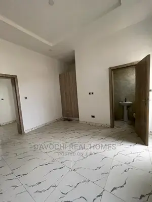 2bdrm Apartment in Abraham Adesanya, Lekki for rent