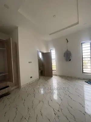 2bdrm Apartment in Abraham Adesanya, Lekki for rent