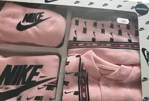 Nike Baby Gift Set