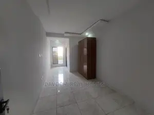 2bdrm Apartment in Chevron Conservation, Lekki for rent