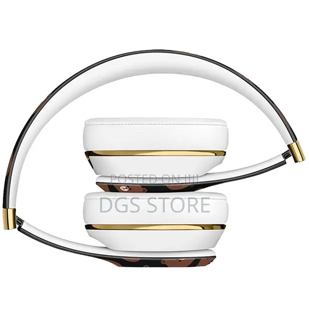 新品未開封‼️Beats solo3 wireless LINE FRIENDS Beats Solo 3 Wireless Line Friends Special Edition Headphone for