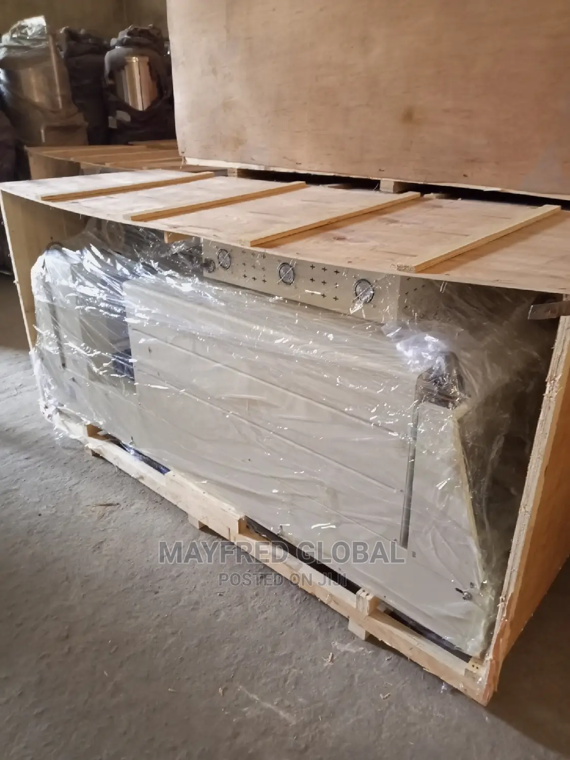 Brand New Semi Automatic Shrink Wrapping Machine
