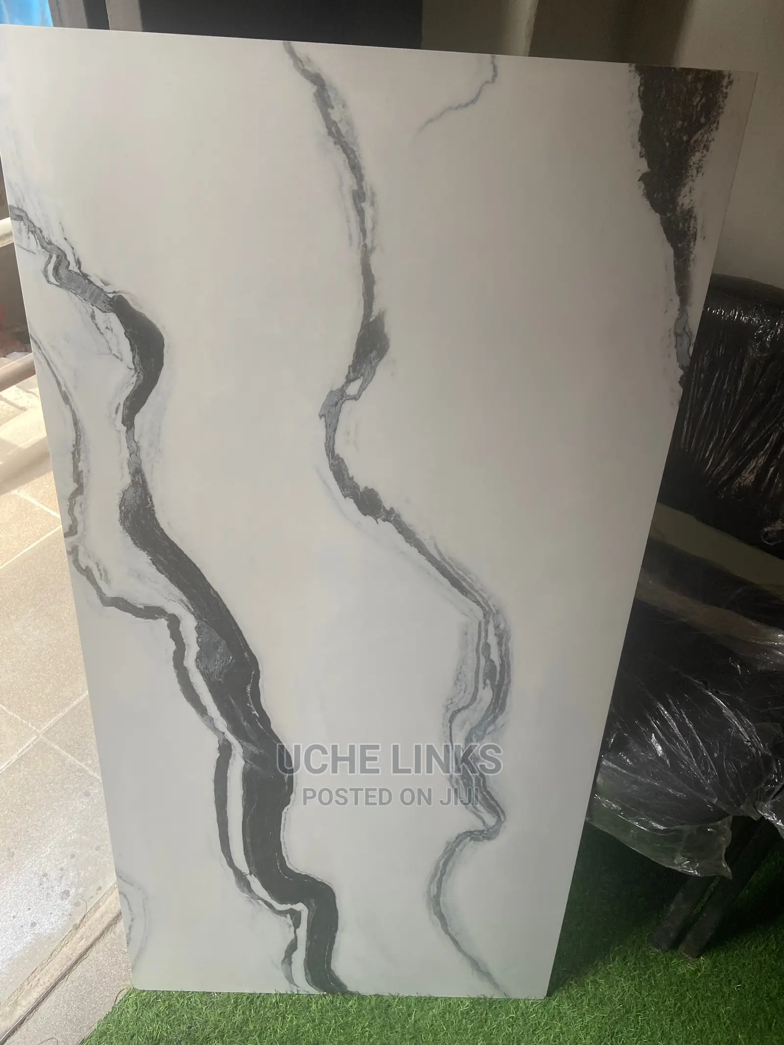 Carlara White Floor Tiles