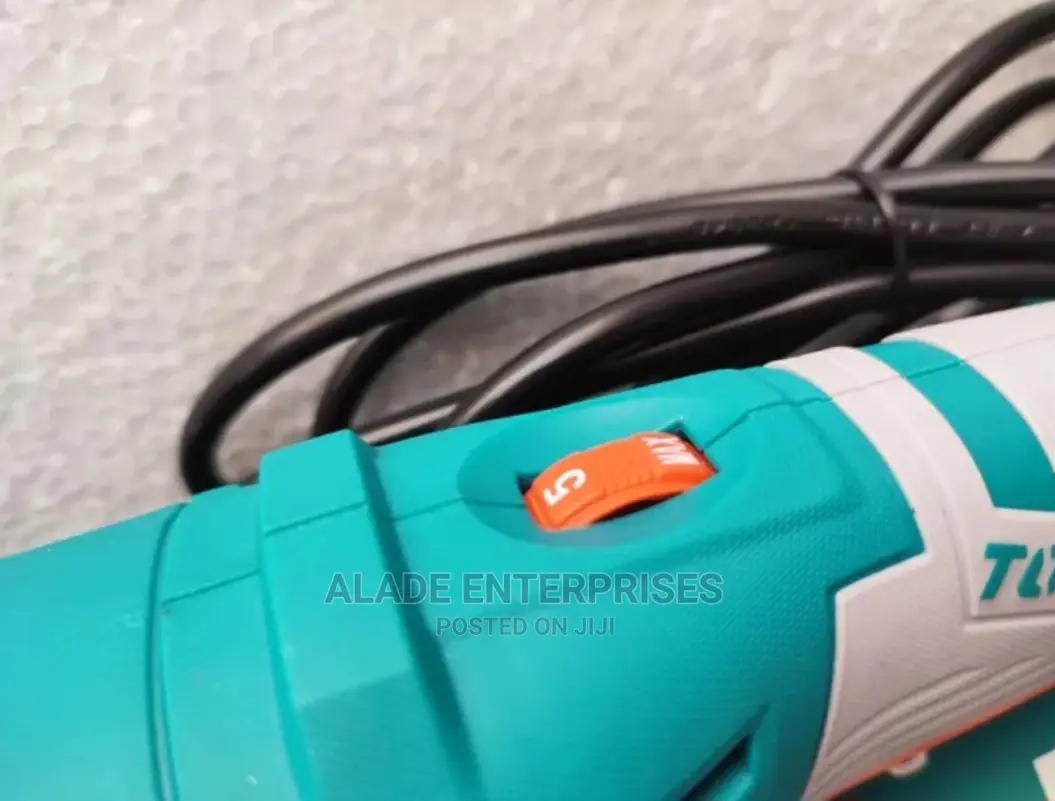 Total Angle Polisher 1200w Free Toolset