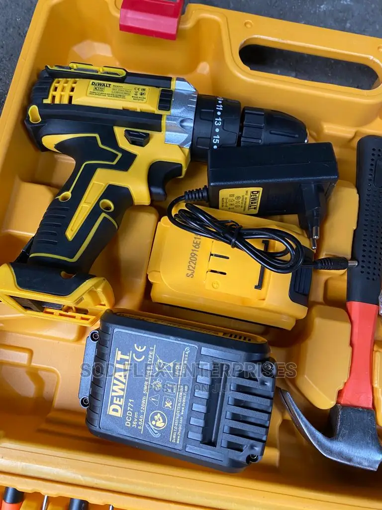 36 Volts Dewalt Drill and Screw Machine