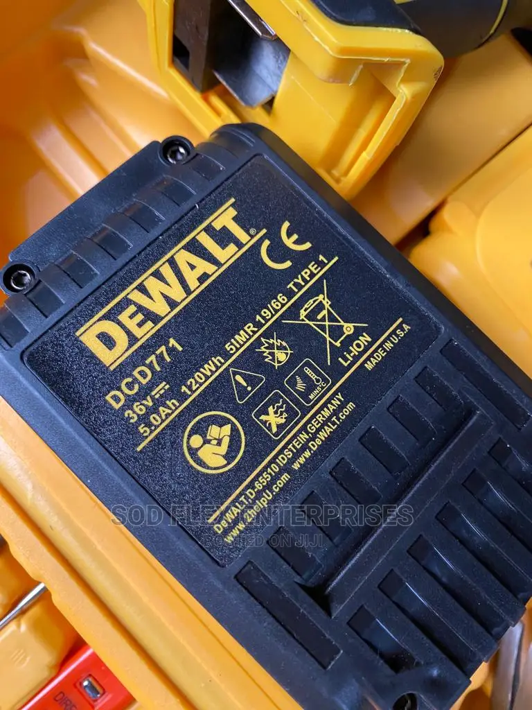 36 Volts Dewalt Drill and Screw Machine