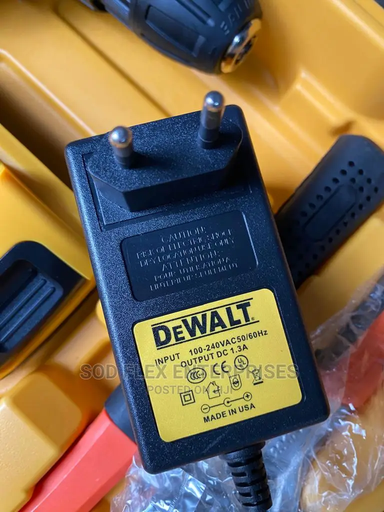 36 Volts Dewalt Drill and Screw Machine