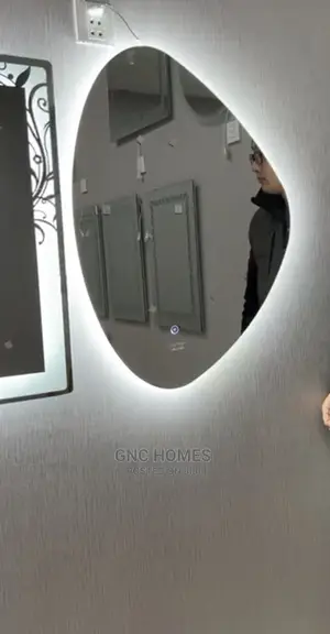 Oval Led Mirror With 3 Lights