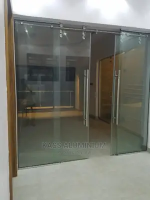 10mm Sliding Door