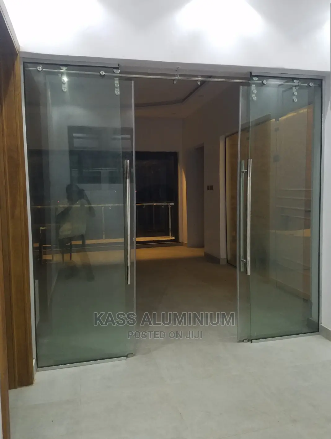 10mm Sliding Door
