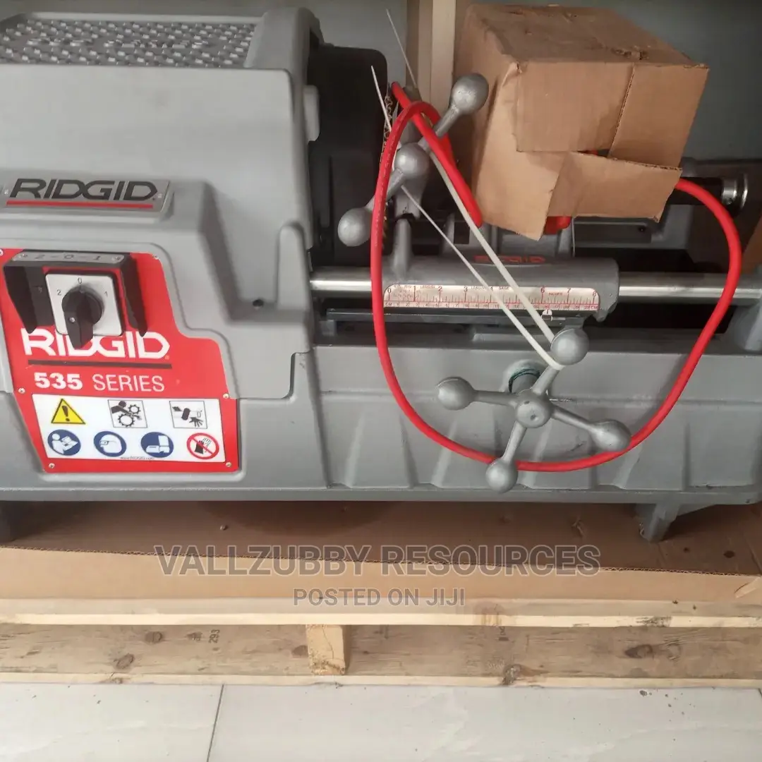 Pipe Threading Machine