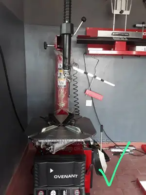 Automatic Tyre Changer