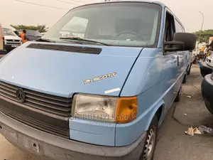 Volkswagen Transporter 2002 Blue