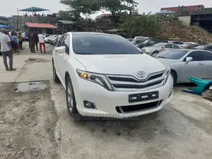 Toyota Venza Limited AWD V6 2013 White