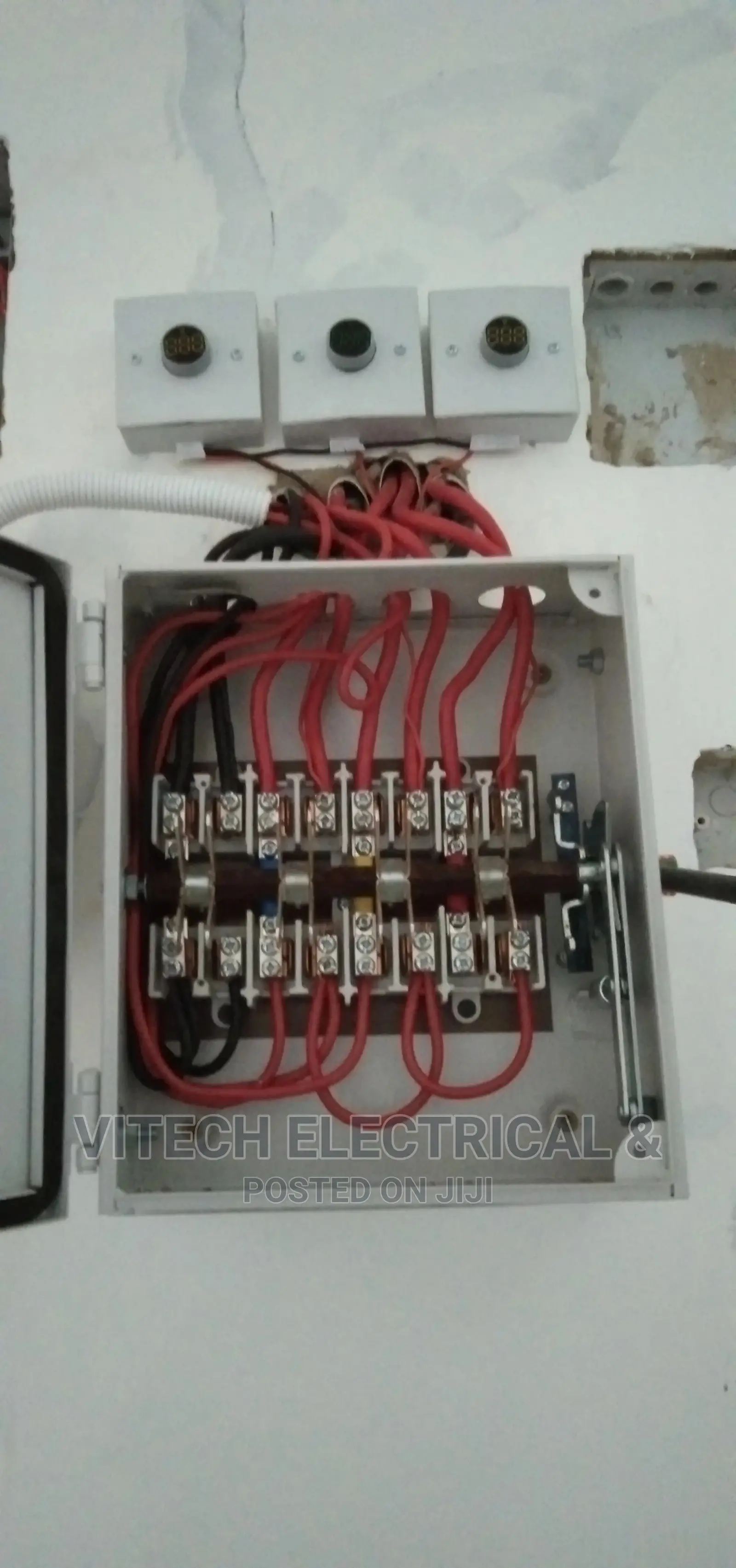 Professional Electrician and Solar Expert