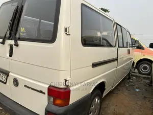 Volkswagen Transporter 2007 White