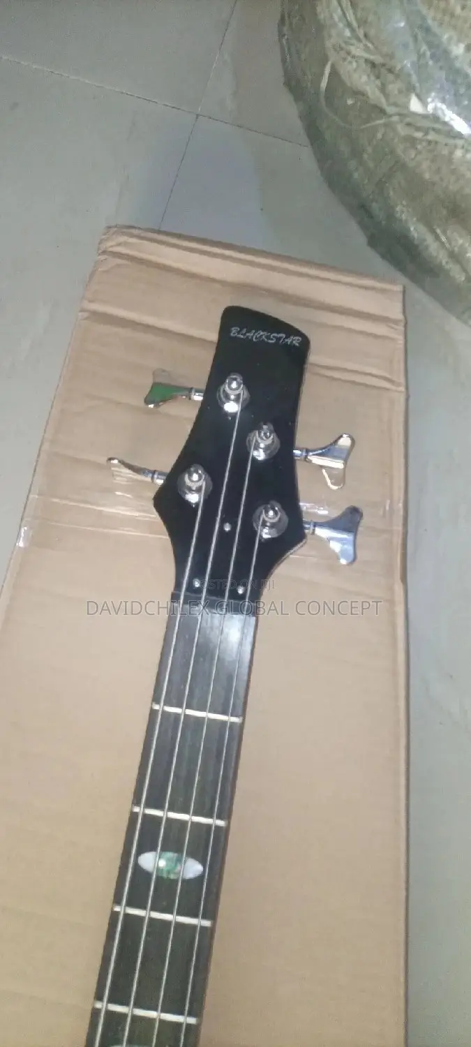 Blackstar 4strings Active Bass Guitar