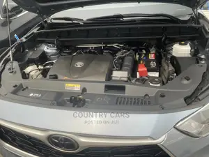 Toyota Highlander XLE AWD 2020 Blue