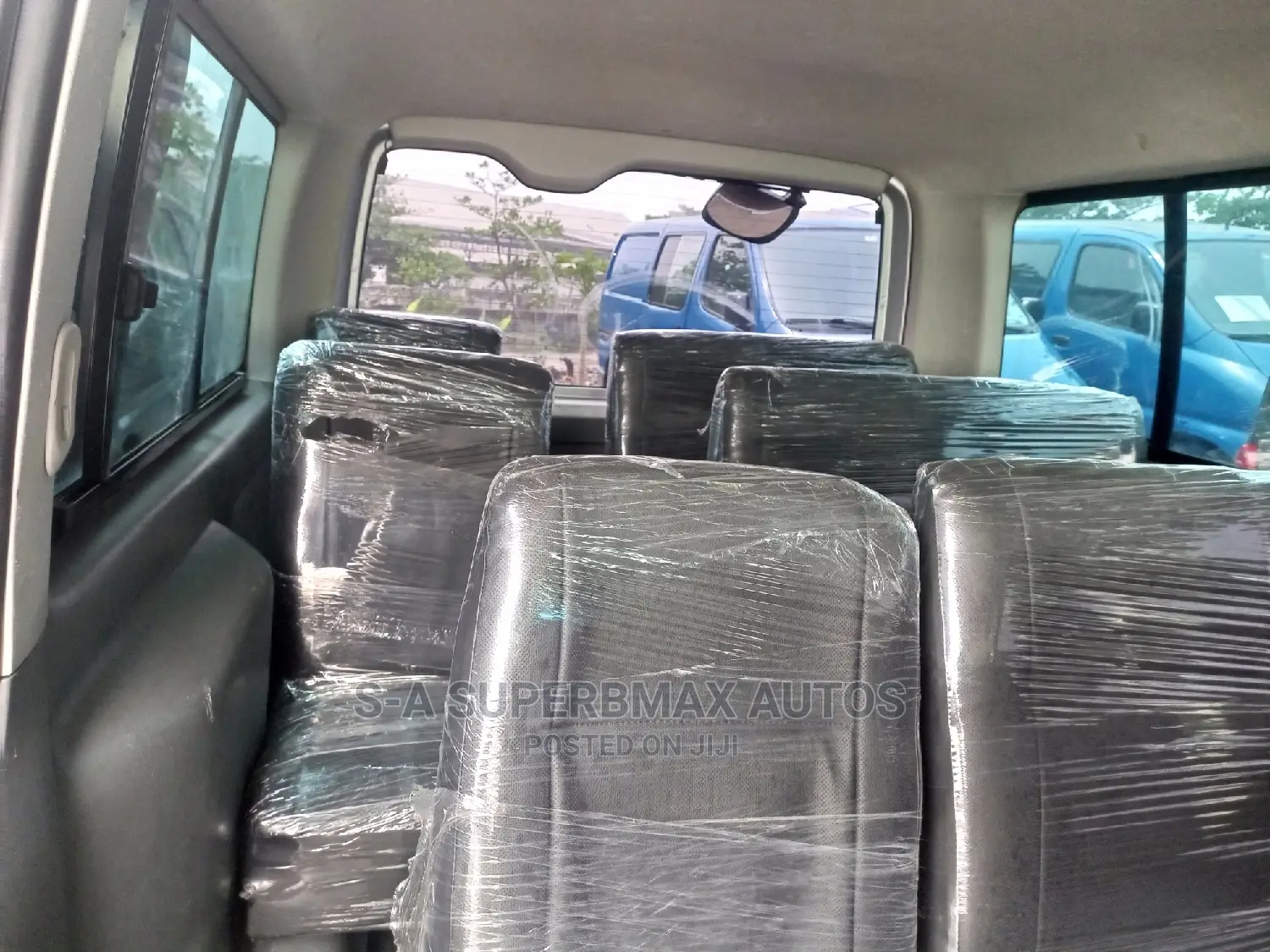 Toyota HiAce 2013 Silver