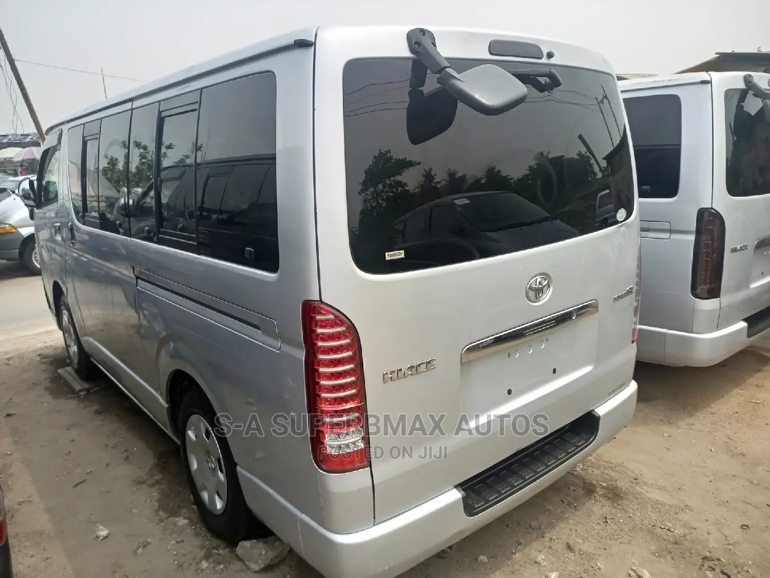 Toyota HiAce 2013 Silver